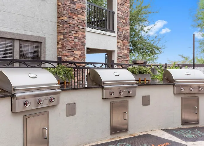 Cozysuites By The Stadium With Pool 18 Glendale