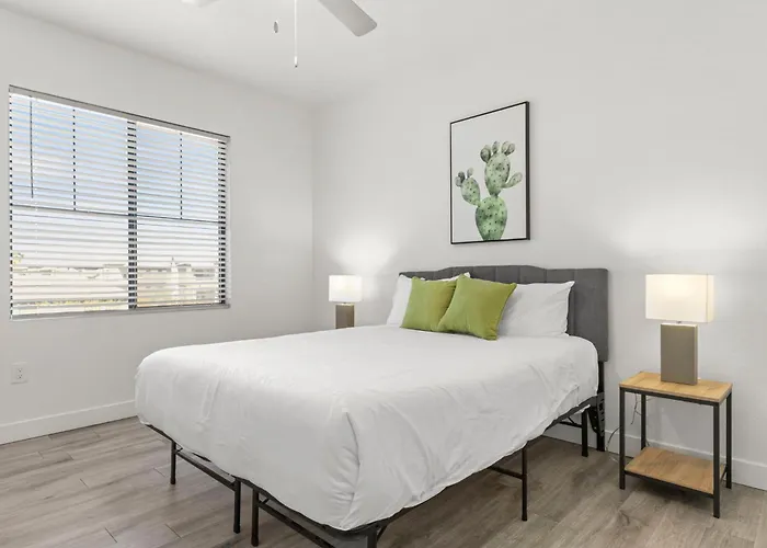 Apartment Cozysuites By The Stadium With Pool 18