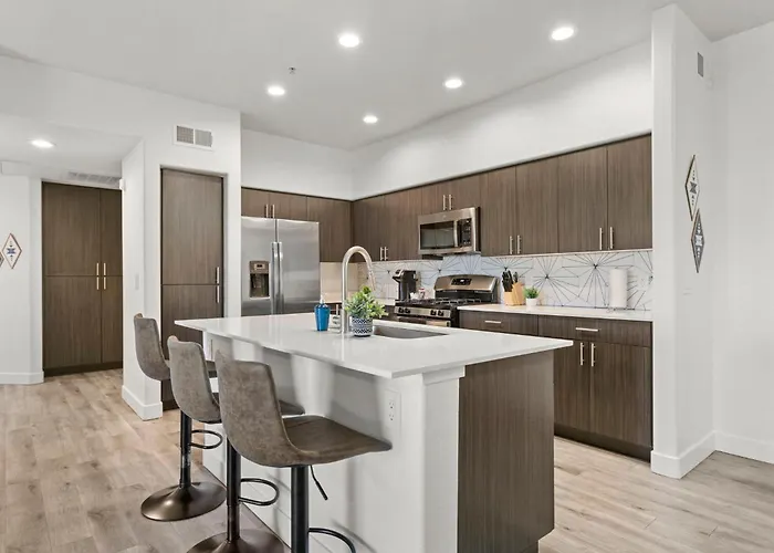 Apartment Cozysuites By The Stadium With Pool 18